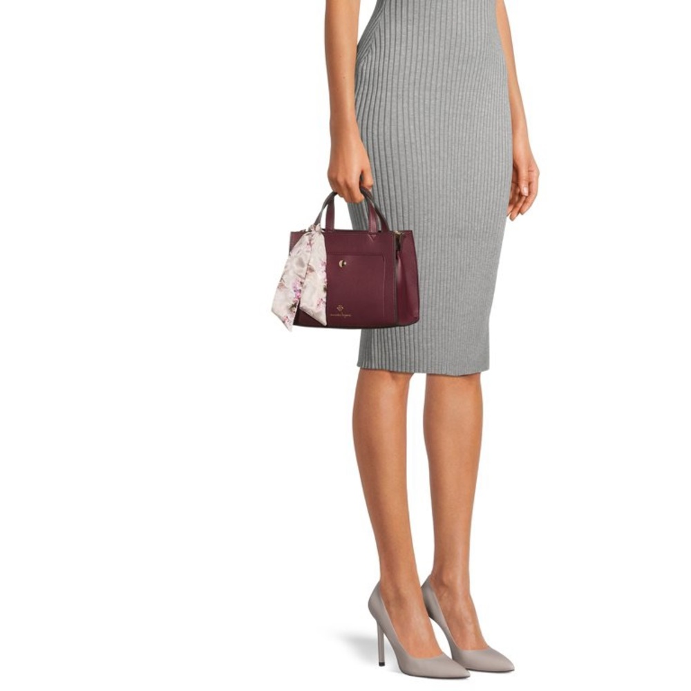 💃🏽Nanette Lepore's Colby Satchel! Purse is just right 4 everyday errands 💃🏽